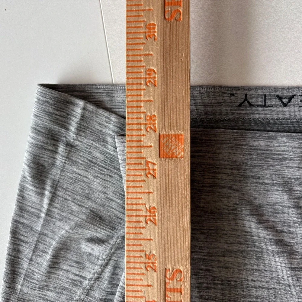 Lululemon Metal Vent Tech Shirt‎ Mens XL Gray Short Sleeve Athletic Tee